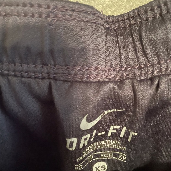 Gray Nike shorts - Picture 5 of 5
